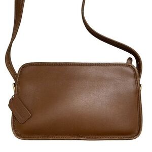 Coach vintage English tan bag 9164 legacy east west compartment bay